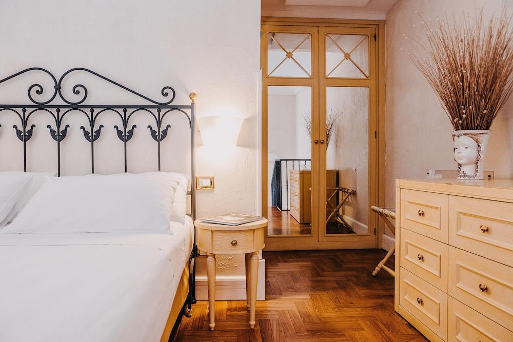 Costantinopoli 104 Hotel Napoli