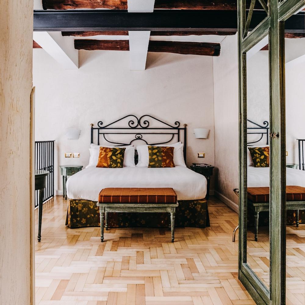 Hotel Costantinopoli 104 Napels
